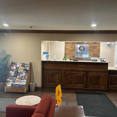 Quality Inn & Suites Bradford Extérieur photo
