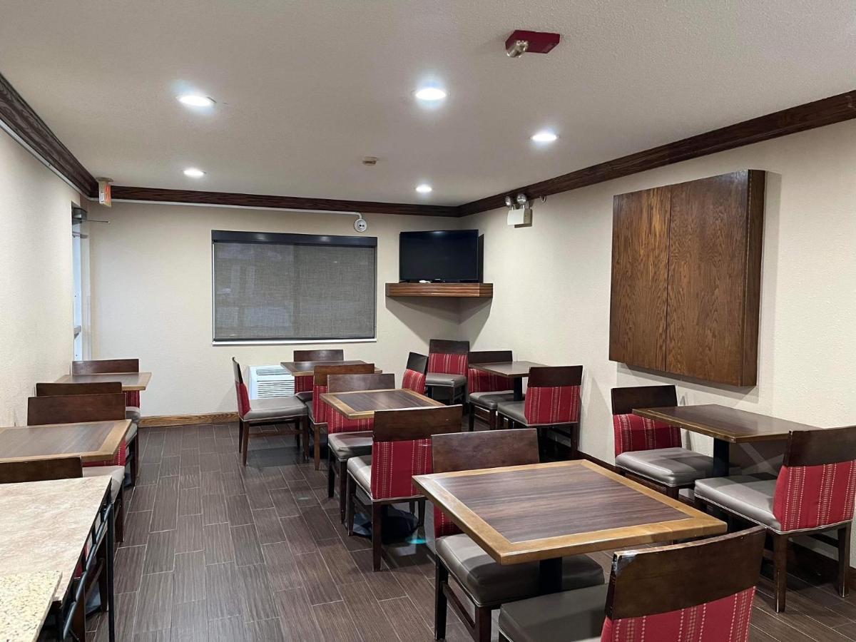 Quality Inn & Suites Bradford Extérieur photo