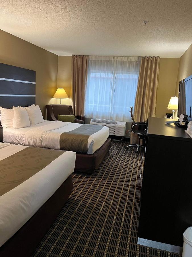 Quality Inn & Suites Bradford Extérieur photo